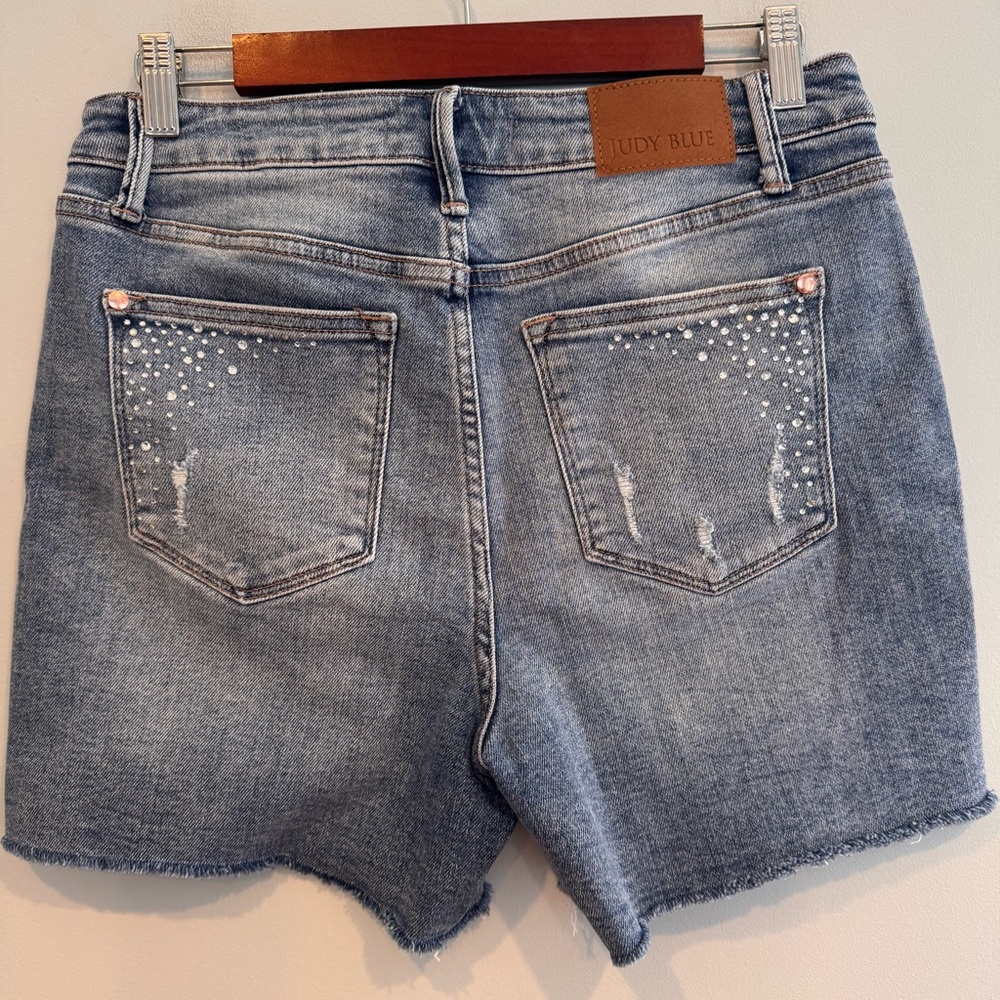 Judy Blue Elle High Rise Rhinestone Shorts Size Large - Picture 4 of 8